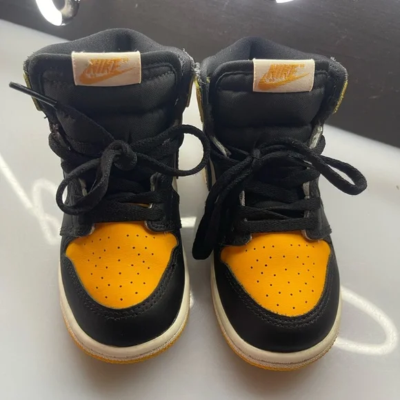 Air Jordan 1 “Taxi” - Picture 10 of 11